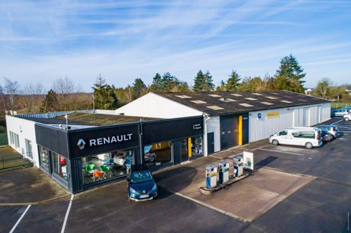 Gros plan Agent Renault garages multimarque 